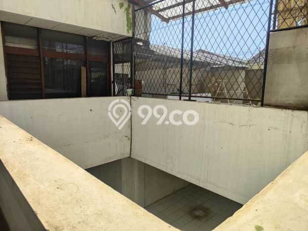 Untuk Dijual! Ruko di Sudirman Bandung LT 280m2 / LB 729m2 Kawasan Strategis Untuk Dijual! Ruko di Sudirman Bandung LT 280m2 / LB 729m2 Kawasan Strategis