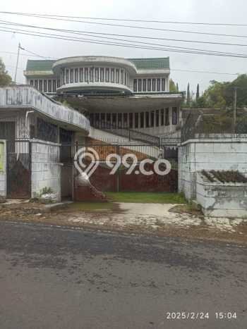 LOKASI PREMIUM! Rumah Berkembang area , LT 790m2m² Bangunan 769m2m² LOKASI PREMIUM! Rumah Berkembang area , LT 790m2m² Bangunan 769m2m²