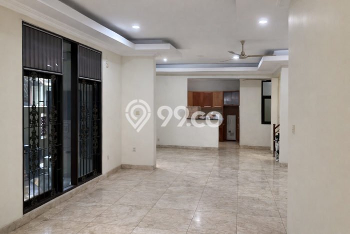 Dijual Rumah Mewah Megah Dengan View Eksklusif di Klender, Jakarta Timur Dijual Rumah Mewah Megah Dengan View Eksklusif di Klender, Jakarta Timur