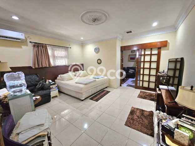 Dijual Rumah Mewah Elegan Dengan View Eksklusif di Pulomas, Jakarta Timur Dijual Rumah Mewah Elegan Dengan View Eksklusif di Pulomas, Jakarta Timur