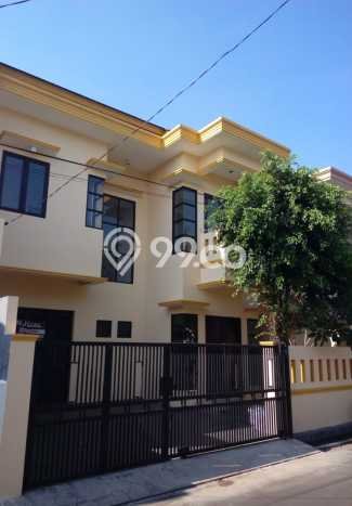Dijual Rumah Luas Elegan Dengan View Cantik di Rawamangun, Jakarta Timur Dijual Rumah Luas Elegan Dengan View Cantik di Rawamangun, Jakarta Timur