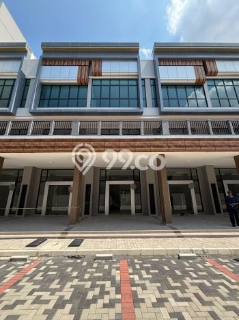 Unit Ruko Disewakan di Summarecon Bekasi di Area Ramai & Strategis Unit Ruko Disewakan di Summarecon Bekasi di Area Ramai & Strategis