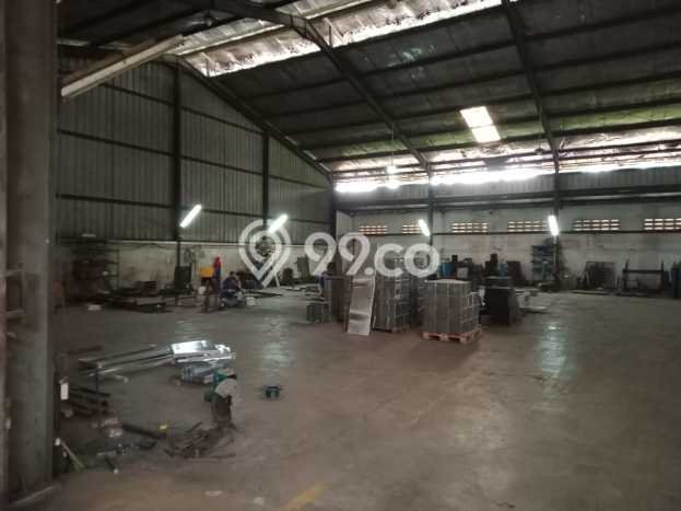 KEUNTUNGAN BERLIPAT! Pabrik di Cibitung, Luas 2200m2m², Lokasi Mainroad KEUNTUNGAN BERLIPAT! Pabrik di Cibitung, Luas 2200m2m², Lokasi Mainroad
