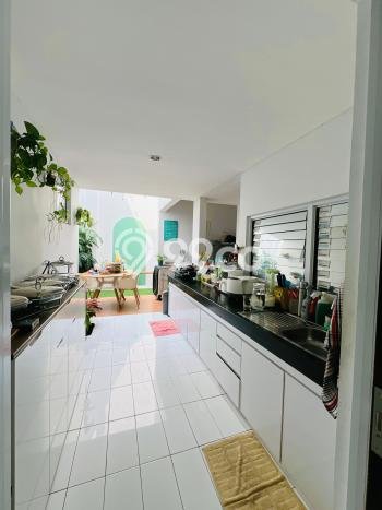 Rumah Elit LB 260m2 Siap Pakai Desain Elegan di Harapan Indah, Bekasi Rumah Elit LB 260m2 Siap Pakai Desain Elegan di Harapan Indah, Bekasi