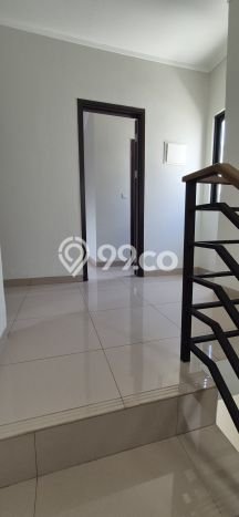 Rumah Elit Modern Tanpa Renovasi di Summarecon Crown Gading Bekasi Rumah Elit Modern Tanpa Renovasi di Summarecon Crown Gading Bekasi