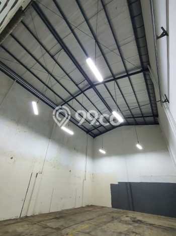 Lokasi Strategis! Dijual Gudang Bisnis di Cakung, Jakarta Timur Kondisi Baik Lokasi Strategis! Dijual Gudang Bisnis di Cakung, Jakarta Timur Kondisi Baik