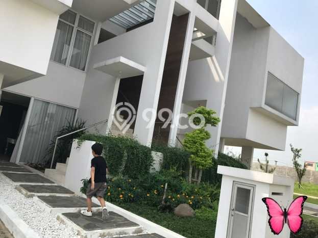 Rumah Elit LB 260m2 Siap Pakai Desain Elegan di Harapan Indah, Bekasi Rumah Elit LB 260m2 Siap Pakai Desain Elegan di Harapan Indah, Bekasi