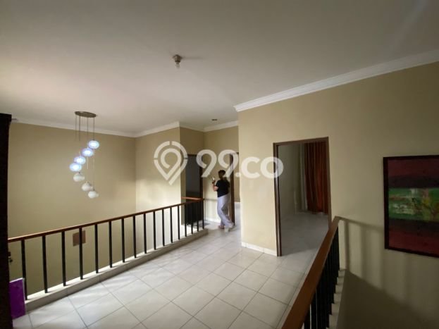 Jual Rumah Luas Megah Dengan View Eksklusif di Grand Wisata, Bekasi Jual Rumah Luas Megah Dengan View Eksklusif di Grand Wisata, Bekasi