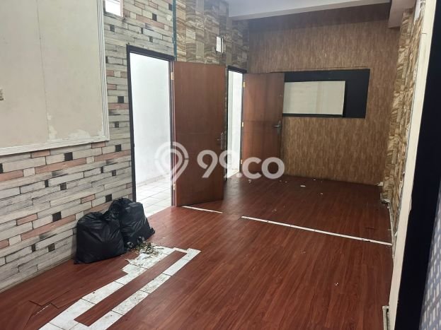 Ruko Disewa di Duren Sawit, Jakarta Timur, LT 60m2 / LB 180m2 Ruko Disewa di Duren Sawit, Jakarta Timur, LT 60m2 / LB 180m2