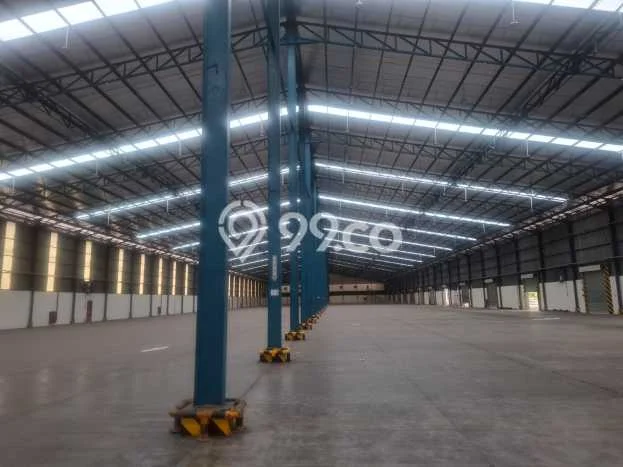 Gudang bagus disewakan di Cakung Jakarta Timur dengan LB 5472m2 harga sewa terbaik Gudang bagus disewakan di Cakung Jakarta Timur dengan LB 5472m2 harga sewa terbaik