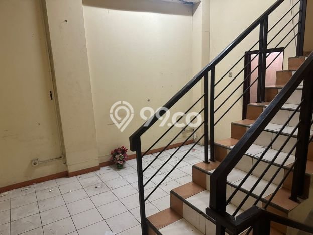 Ruko Disewa di Duren Sawit, Jakarta Timur, LT 60m2 / LB 180m2 Ruko Disewa di Duren Sawit, Jakarta Timur, LT 60m2 / LB 180m2