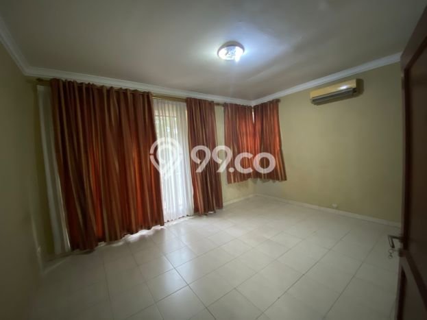 Jual Rumah Luas Megah Dengan View Eksklusif di Grand Wisata, Bekasi Jual Rumah Luas Megah Dengan View Eksklusif di Grand Wisata, Bekasi
