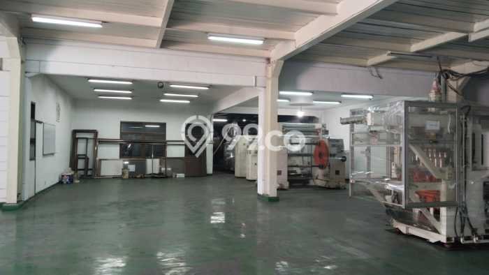 Gudang bagus disewakan di Tangerang Tangerang dengan LB 1800m2 harga sewa terbaik Gudang bagus disewakan di Tangerang Tangerang dengan LB 1800m2 harga sewa terbaik