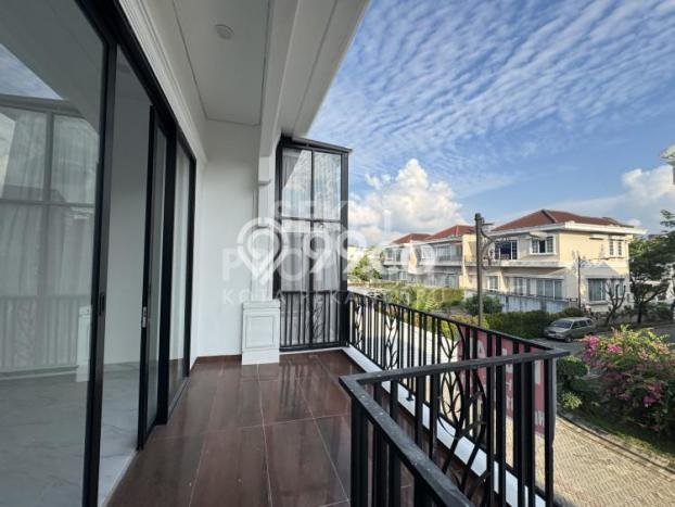 For Sale Rumah Mewah Exclusive di Marpoyan Damai, Pekanbaru For Sale Rumah Mewah Exclusive di Marpoyan Damai, Pekanbaru