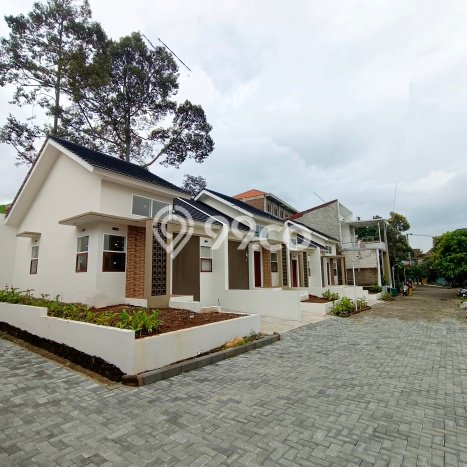 Jual Rumah Strategis Bagus Punya 2 KT di Cileunyi Bandung SHM Jual Rumah Strategis Bagus Punya 2 KT di Cileunyi Bandung SHM
