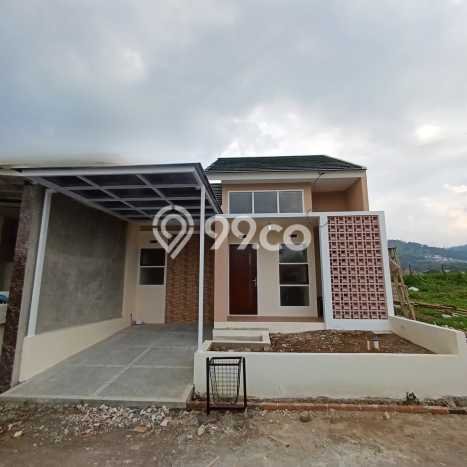 Dijual Rumah Strategis Bagus Punya 2 KT di Cicalengka Bandung SHM Dijual Rumah Strategis Bagus Punya 2 KT di Cicalengka Bandung SHM