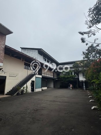 Komersial untuk Disewa di Pusat Bandung Luas Bangunan 600m2 Komersial untuk Disewa di Pusat Bandung Luas Bangunan 600m2