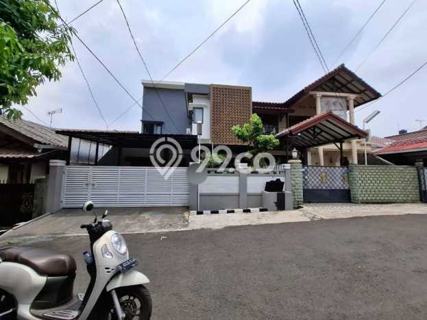 Jual Rumah Mewah Megah Dengan View Cantik di Galaxy, Bekasi Jual Rumah Mewah Megah Dengan View Cantik di Galaxy, Bekasi