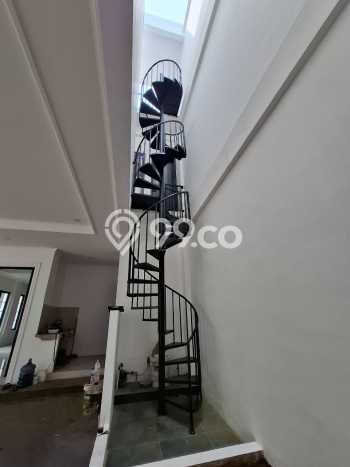 Dijual Rumah Luas Megah Dengan View Eksklusif di Taman Galaxy, Bekasi Dijual Rumah Luas Megah Dengan View Eksklusif di Taman Galaxy, Bekasi