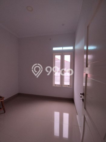 Dijual Rumah 4 Kamar Lokasi Ideal Bagus dan Strategis di Jagakarsa Dijual Rumah 4 Kamar Lokasi Ideal Bagus dan Strategis di Jagakarsa