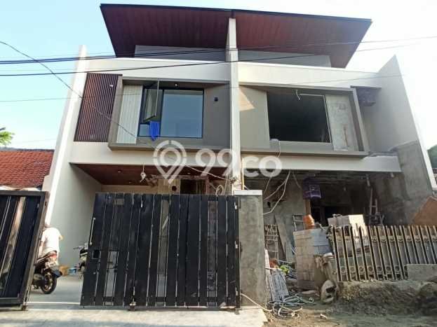 Rumah Elit LB 140m2 Siap Pakai Desain Elegan di Rawamangun, Jakarta Timur Rumah Elit LB 140m2 Siap Pakai Desain Elegan di Rawamangun, Jakarta Timur