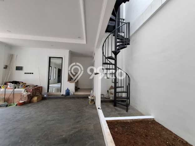 Dijual Rumah Luas Megah Dengan View Eksklusif di Taman Galaxy, Bekasi Dijual Rumah Luas Megah Dengan View Eksklusif di Taman Galaxy, Bekasi