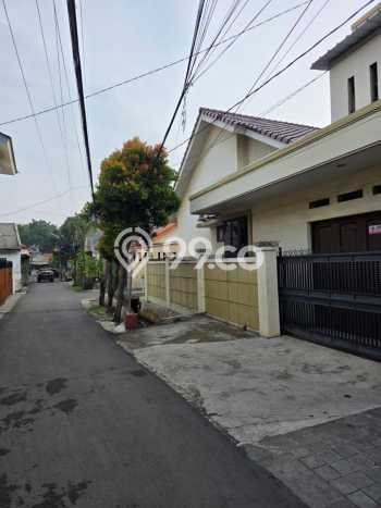 Jual Rumah Strategis Bagus Punya 3 KT di Jagakarsa Jakarta Selatan SHM Jual Rumah Strategis Bagus Punya 3 KT di Jagakarsa Jakarta Selatan SHM