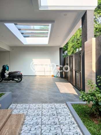 For Sale! Premium House LT 307m2 Desain Modern di Radio Dalam For Sale! Premium House LT 307m2 Desain Modern di Radio Dalam