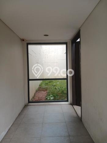 Lokasi terbaik! Rumah siap pakai dikontrakkan di Tangerang LB 337m2 Lokasi terbaik! Rumah siap pakai dikontrakkan di Tangerang LB 337m2