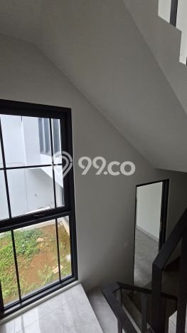 Rumah Elit LB 252m2 Siap Pakai Desain Elegan di BSD Green Wich, Tangerang Rumah Elit LB 252m2 Siap Pakai Desain Elegan di BSD Green Wich, Tangerang