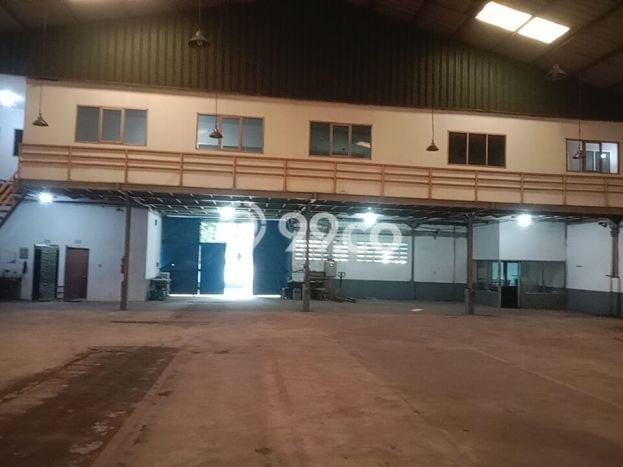 Gudang Lokasi Premium di Cikarang, Luas 900m2m², Siap Usaha Gudang Lokasi Premium di Cikarang, Luas 900m2m², Siap Usaha