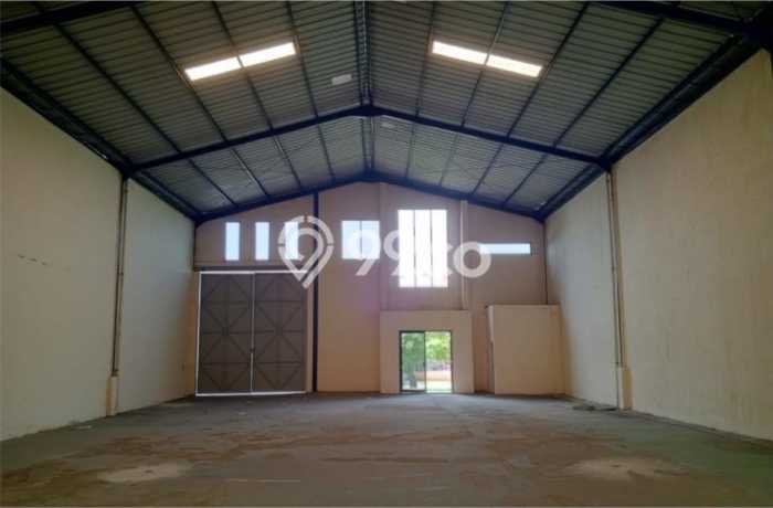 PRIME LOCATION! Gudang Kawasan Cakung, Luas 126m2m², Area Bisnis, Posisi Premium PRIME LOCATION! Gudang Kawasan Cakung, Luas 126m2m², Area Bisnis, Posisi Premium