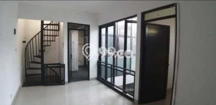 For Sale Rumah 4 Kamar Lokasi Ideal Bagus dan Strategis di Cimahi Selatan For Sale Rumah 4 Kamar Lokasi Ideal Bagus dan Strategis di Cimahi Selatan