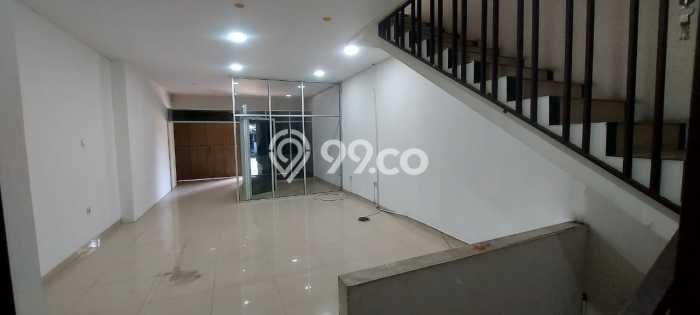 Ruko Kawasan Premium di Gunung Batu, Luas 230m2m², Jalan Utama Ruko Kawasan Premium di Gunung Batu, Luas 230m2m², Jalan Utama