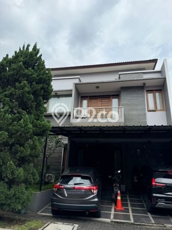 Siap Huni Hunian Elit 4 Kamar di Bojongloa Kidul Dekat ke Mana Pun Siap Huni Hunian Elit 4 Kamar di Bojongloa Kidul Dekat ke Mana Pun