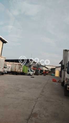 Disewakan Gudang di Kawasan Ramai Angke Luas 240m2 Disewakan Gudang di Kawasan Ramai Angke Luas 240m2