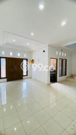 GOOD DEAL! Rumah di , 4 KM, Siap Huni, Luas 160m2m² LB 250m2m² GOOD DEAL! Rumah di , 4 KM, Siap Huni, Luas 160m2m² LB 250m2m²