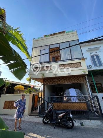 LOKASI PREMIUM! Rumah area , 3 KT, Area Tenang, LT 130m2m² LB 150m2m² LOKASI PREMIUM! Rumah area , 3 KT, Area Tenang, LT 130m2m² LB 150m2m²