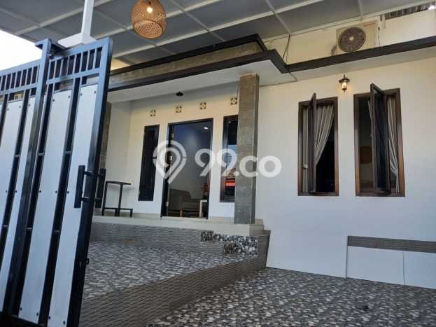 BEST DEAL! Rumah di , 1 KM, Akses Mudah Pusat Kota, Luas 80m2m² Bangunan 70m2m² BEST DEAL! Rumah di , 1 KM, Akses Mudah Pusat Kota, Luas 80m2m² Bangunan 70m2m²