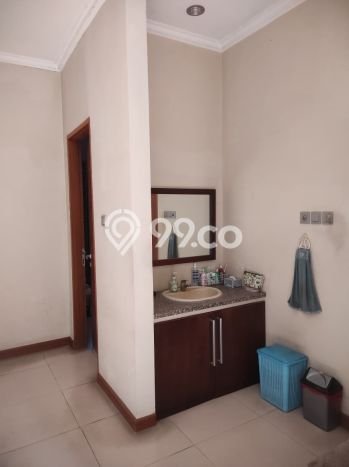Ready to Use! Premium House LT 455m2 Desain Modern di Kemang Pratama Ready to Use! Premium House LT 455m2 Desain Modern di Kemang Pratama