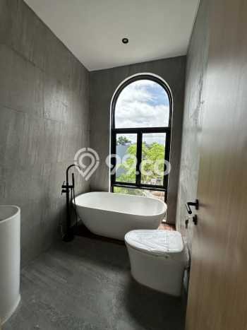 Vila di , Area 200m2m², Lingkungan Nyaman Vila di , Area 200m2m², Lingkungan Nyaman