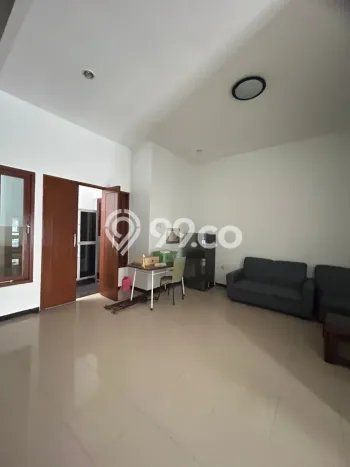 Rumah sewa siap huni 3 KT di Citraland, Surabaya Rumah sewa siap huni 3 KT di Citraland, Surabaya