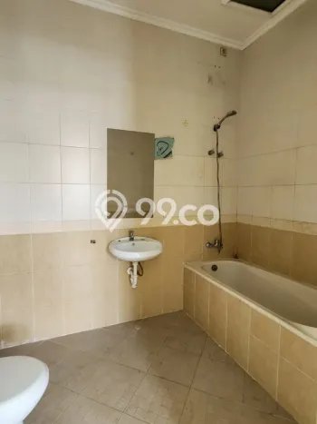 Disewakan! Rumah 4 Kamar Tidur &
3 Kamar Mandi di Citraland, Surabaya Disewakan! Rumah 4 Kamar Tidur &
3 Kamar Mandi di Citraland, Surabaya