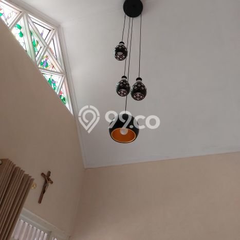 Rumah sewa siap pakai 3 KT di Citraland, Surabaya Rumah sewa siap pakai 3 KT di Citraland, Surabaya