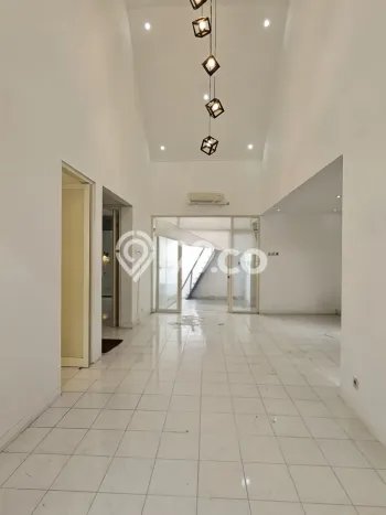 Disewakan! Rumah 2 Kamar Tidur &
1 Kamar Mandi di Citraland, Surabaya Disewakan! Rumah 2 Kamar Tidur &
1 Kamar Mandi di Citraland, Surabaya