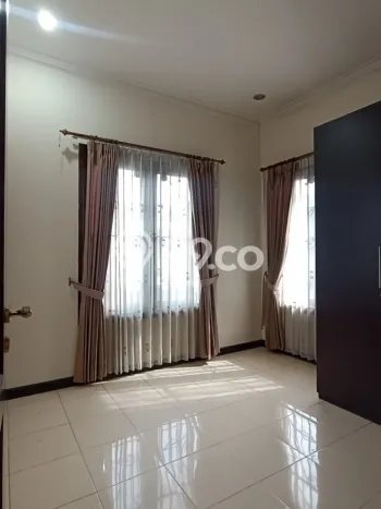 Rumah sewa siap huni 3 KT di Citraland, Surabaya Rumah sewa siap huni 3 KT di Citraland, Surabaya