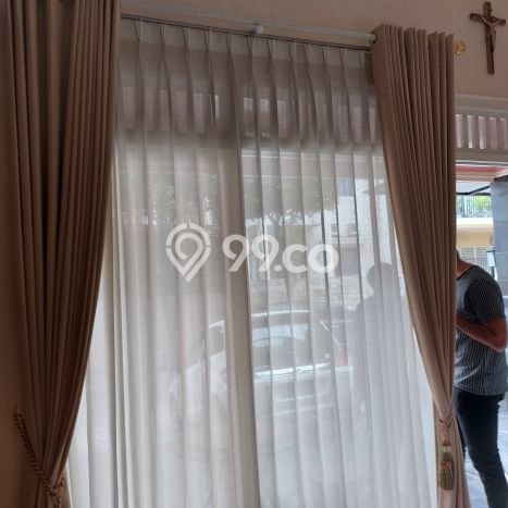 Rumah sewa siap pakai 3 KT di Citraland, Surabaya Rumah sewa siap pakai 3 KT di Citraland, Surabaya