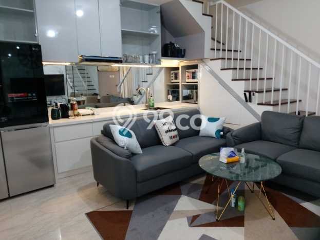 LOKASI TERBAIK! Rumah di Wiyung, 3 KM, Area Premium, Luas 57m2m² Bangunan 150m2m² LOKASI TERBAIK! Rumah di Wiyung, 3 KM, Area Premium, Luas 57m2m² Bangunan 150m2m²