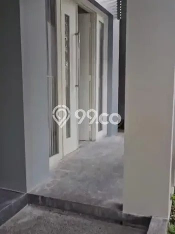 Disewakan! Rumah 4 Kamar Tidur &
3 Kamar Mandi di Citraland, Surabaya Disewakan! Rumah 4 Kamar Tidur &
3 Kamar Mandi di Citraland, Surabaya