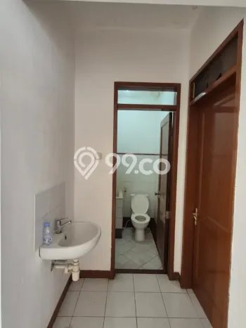 Rumah Sewa Surabaya LT 120m2 LB 54m2 Area Citraland Rumah Sewa Surabaya LT 120m2 LB 54m2 Area Citraland